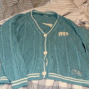 Taylor Swift 1989 sweater